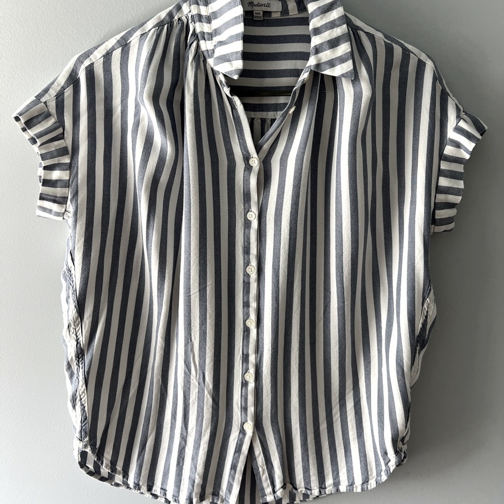 Madewell blue-and-white stripe button-up short-sleeve blouse top